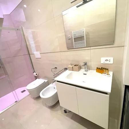 Royal Golden House Apartment *